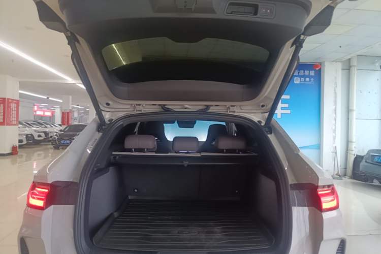 Used BYD Song PLUS New Energy 2025 DM-i 112KM Prestige Model Trunk