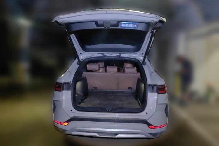 Used BYD Song PLUS New Energy 2025 DM-i 112KM Prestige Model Trunk