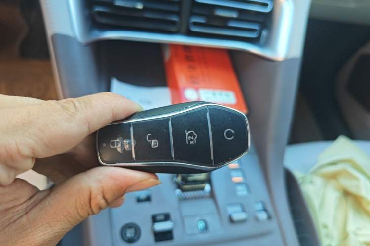 Used BYD Song PLUS New Energy 2025 EV 520km Luxury Version Vehicle Key