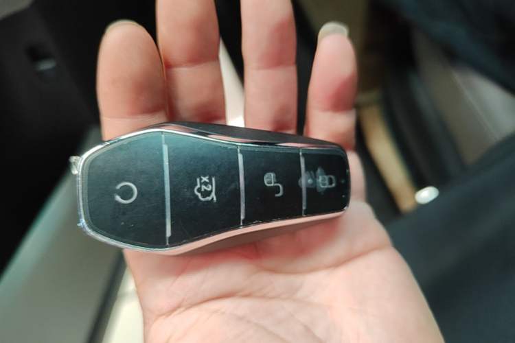 Used BYD Song PLUS New Energy 2025 EV 520km Luxury Version Vehicle Key