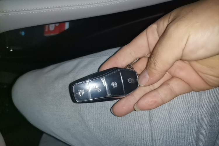 Used BYD Song PLUS New Energy 2025 DM-i 112KM Prestige Model Vehicle Key