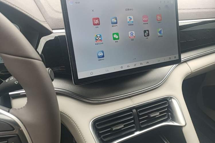 Used BYD Song PLUS New Energy 2025 DM-i 112KM Prestige Model Audio And AC Panel