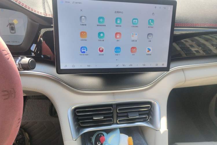 Used BYD Song PLUS New Energy 2025 EV Intelligent Driving Edition 520km Luxury Model Audio And AC Panel
