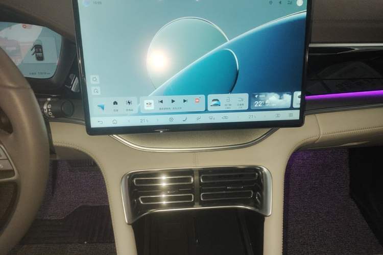Used BYD Song PLUS New Energy 2025 DM-i Intelligent Driving 160KM Flagship Model Audio And AC Panel