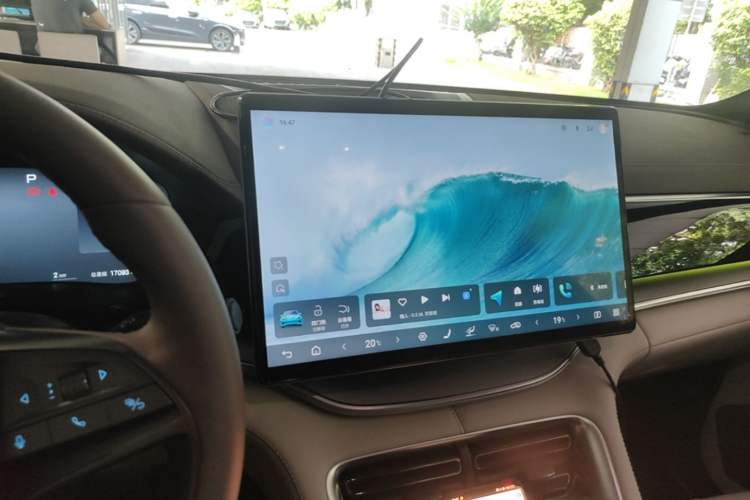Used BYD Song PLUS New Energy 2025 EV Smart Drive Edition 605km Flagship Model Audio And AC Panel
