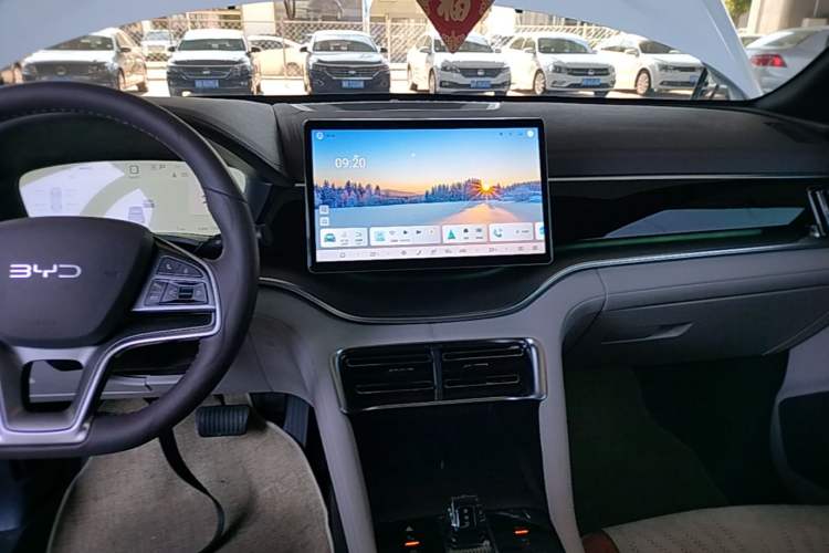 Used BYD Song PLUS New Energy 2025 DM-i 112KM Prestige Model Audio And AC Panel