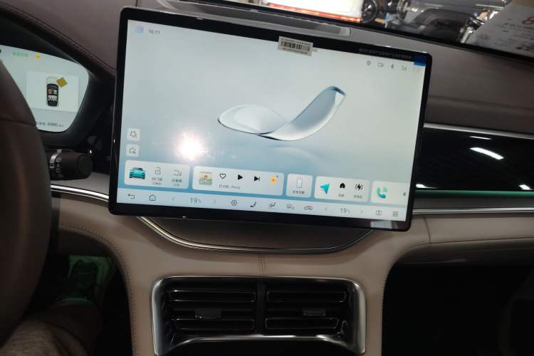 Used BYD Song PLUS New Energy 2025 EV 520km Premium Version Audio And AC Panel