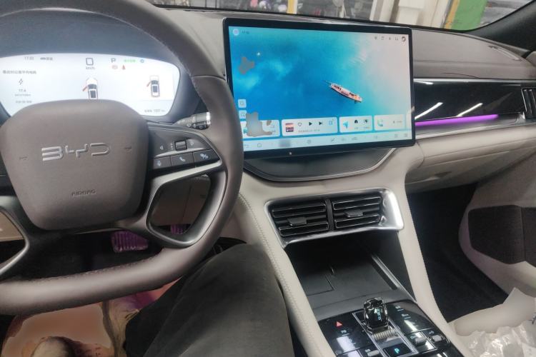 Used BYD Song PLUS New Energy 2025 EV 520km Premium Version Center Console