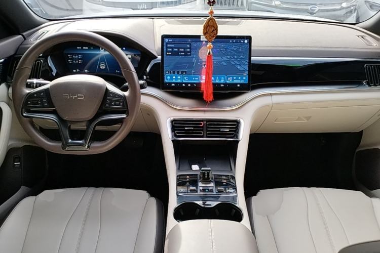 Used BYD Song PLUS New Energy 2025 EV 520km Luxury Version Center Console