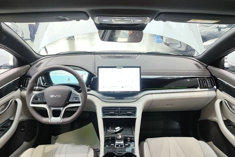 Used BYD Song PLUS New Energy 2025 DM-i 112KM Prestige Model Center Console