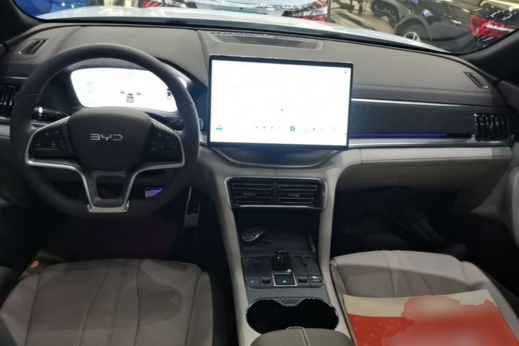 Used BYD Song PLUS New Energy 2025 DM-i 160KM Flagship Model Center Console