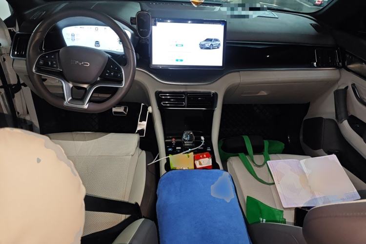 Used BYD Song PLUS New Energy 2025 DM-i 112KM Prestige Model Center Console