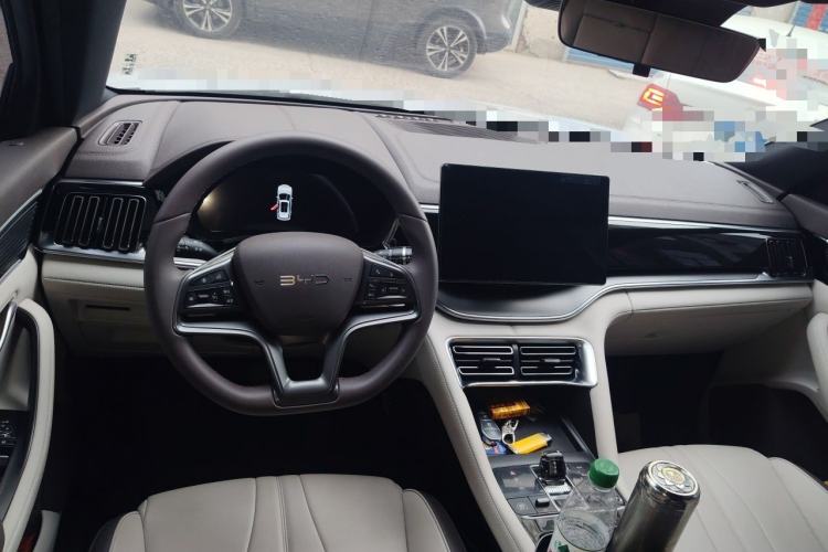 Used BYD Song PLUS New Energy 2025 DM-i Intelligent Driving 112KM Prestige Model Center Console
