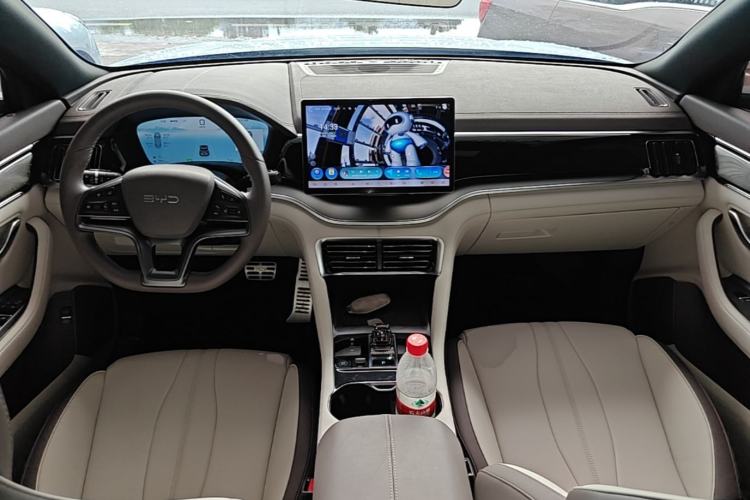 Used BYD Song PLUS New Energy 2025 DM-i 112KM Prestige Model Center Console