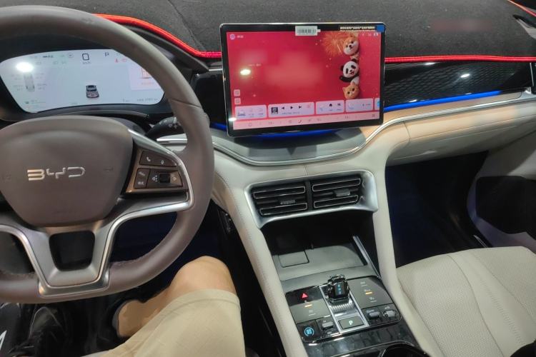 Used BYD Song PLUS New Energy 2025 DM-i 112KM Prestige Model Center Console