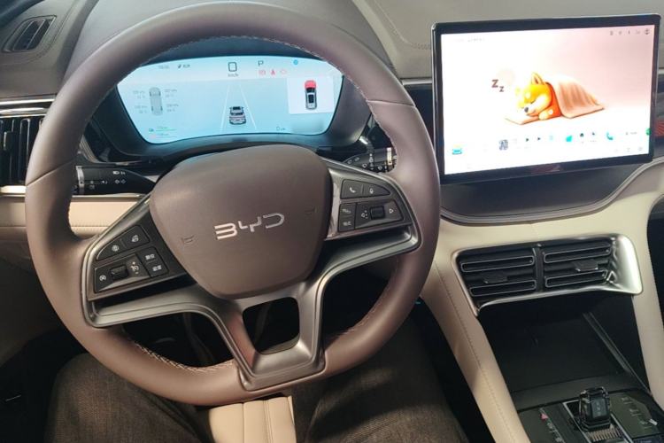 Used BYD Song PLUS New Energy 2025 DM-i 112KM Prestige Model Center Console