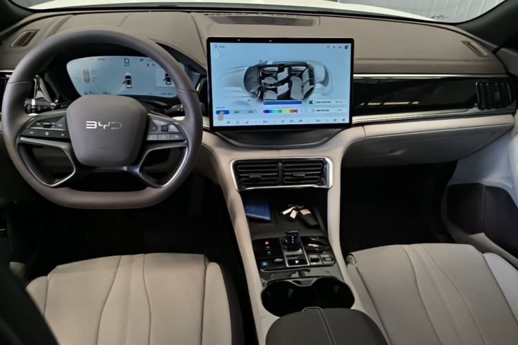 Used BYD Song PLUS New Energy 2025 EV Intelligent Driving Version 520km Premium Model Center Console