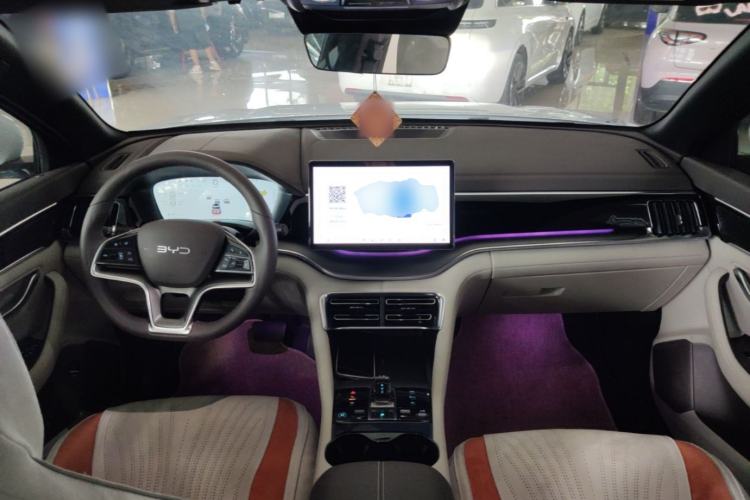 Used BYD Song PLUS New Energy 2025 DM-i 112KM Prestige Model Center Console