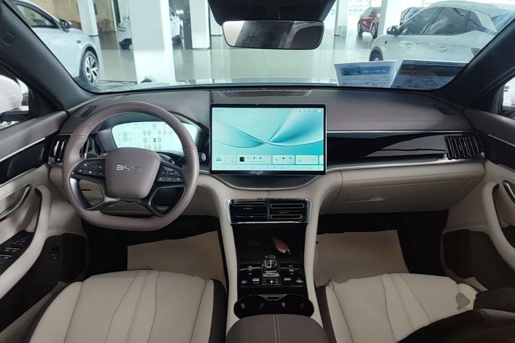 Used BYD Song PLUS New Energy 2025 EV Intelligent Driving Version 520km Premium Model Center Console