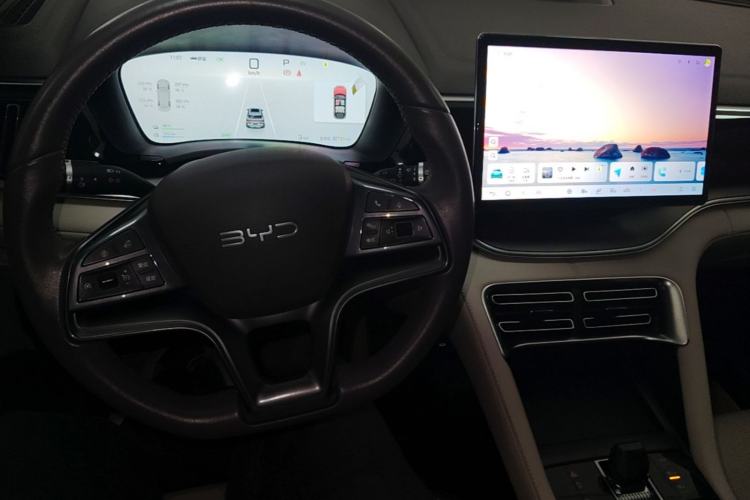 Used BYD Song PLUS New Energy 2025 DM-i 112KM Prestige Model Center Console