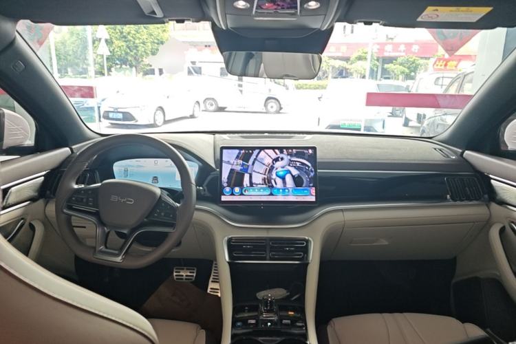Used BYD Song PLUS New Energy 2025 DM-i 112KM Prestige Model Center Console