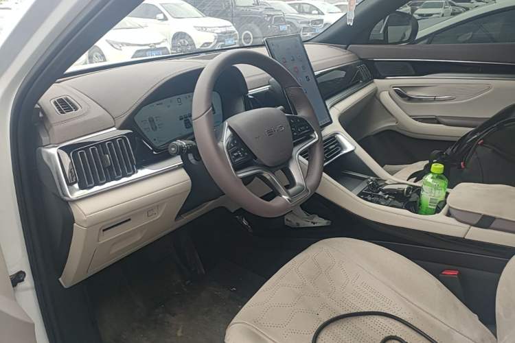Used BYD Song PLUS New Energy 2025 DM-i 112KM Prestige Model Driver Seat