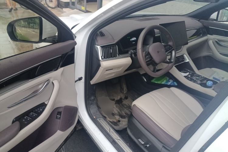 Used BYD Song PLUS New Energy 2025 DM-i Intelligent Driving 160KM Flagship Model Driver Seat