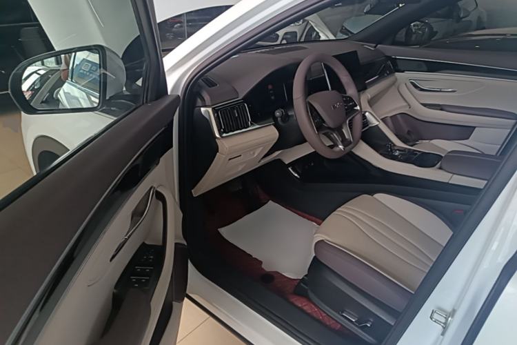 Used BYD Song PLUS New Energy 2025 DM-i 112KM Prestige Model Driver Seat