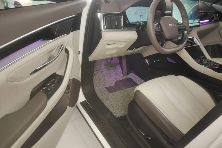 Used BYD Song PLUS New Energy 2025 DM-i Intelligent Driving 160KM Flagship Model Driver Seat
