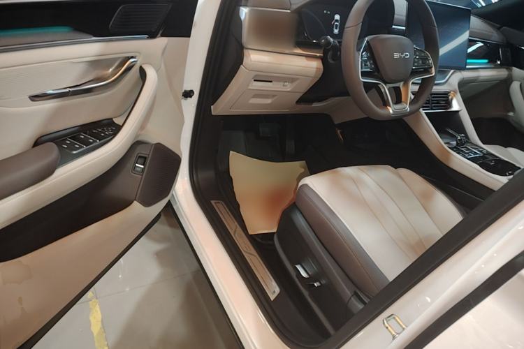 Used BYD Song PLUS New Energy 2025 DM-i 160KM Flagship Model Driver Seat
