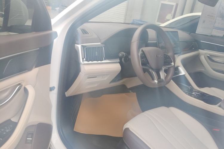 Used BYD Song PLUS New Energy 2025 DM-i 112KM Prestige Model Driver Seat