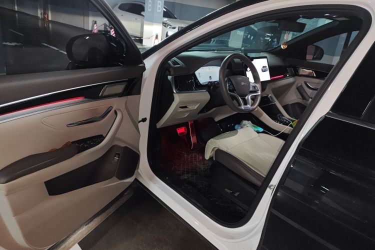 Used BYD Song PLUS New Energy 2025 DM-i 112KM Prestige Model Driver Seat