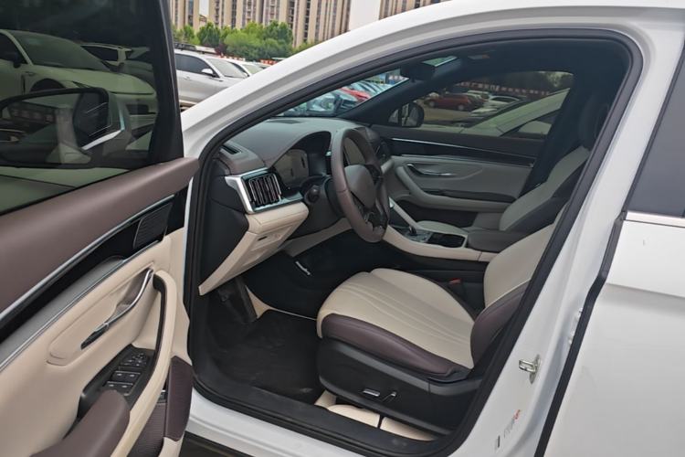 Used BYD Song PLUS New Energy 2025 EV 520km Luxury Version Driver Seat