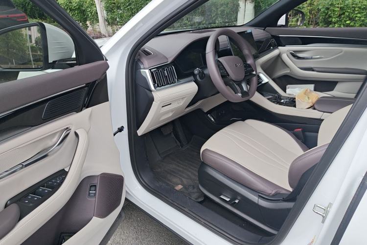 Used BYD Song PLUS New Energy 2025 DM-i 112KM Prestige Model Driver Seat