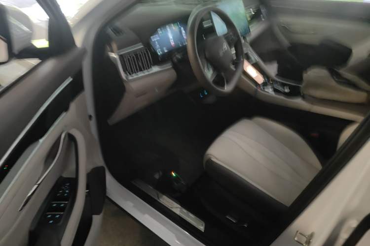 Used BYD Song PLUS New Energy 2025 EV Smart Drive Edition 605km Flagship Model Driver Seat