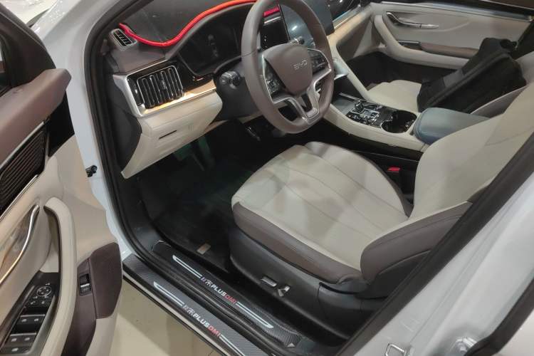 Used BYD Song PLUS New Energy 2025 DM-i 112KM Prestige Model Driver Seat