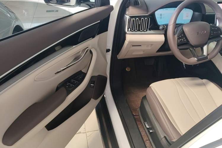 Used BYD Song PLUS New Energy 2025 DM-i 112KM Prestige Model Driver Seat