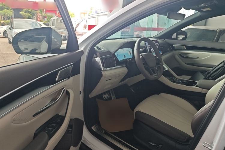 Used BYD Song PLUS New Energy 2025 DM-i 112KM Prestige Model Driver Seat