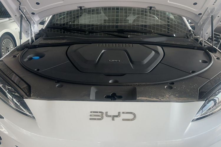 Used BYD Song PLUS New Energy 2025 DM-i 112KM Prestige Model Engine Bay