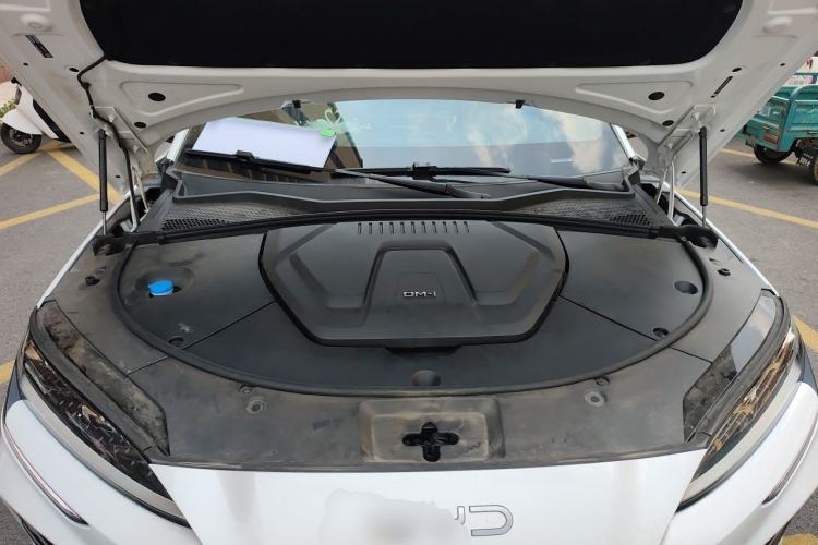 Used BYD Song PLUS New Energy 2025 DM-i 112KM Prestige Model Engine Bay