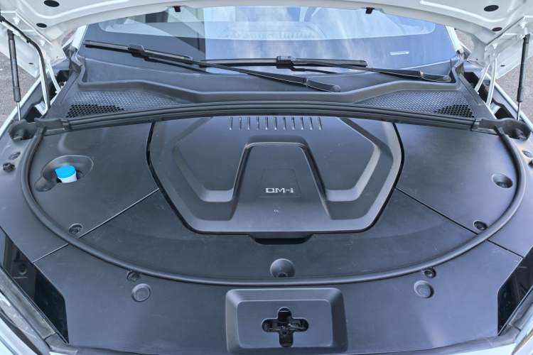 Used BYD Song PLUS New Energy 2025 DM-i 112KM Prestige Model Engine Bay