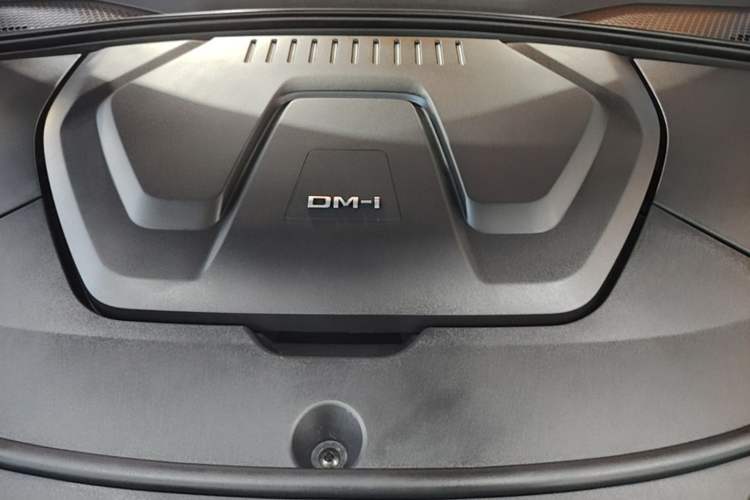 Used BYD Song PLUS New Energy 2025 DM-i 160KM Flagship Model Engine Bay