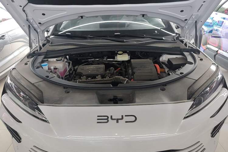 Used BYD Song PLUS New Energy 2025 DM-i Smart Drive 112KM Prestige Model Engine Bay