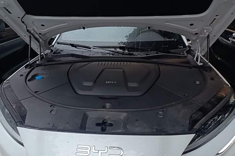 Used BYD Song PLUS New Energy 2025 DM-i 112KM Prestige Model Engine Bay