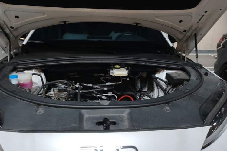 Used BYD Song PLUS New Energy 2025 EV Intelligent Driving Edition 520km Luxury Model Engine Bay