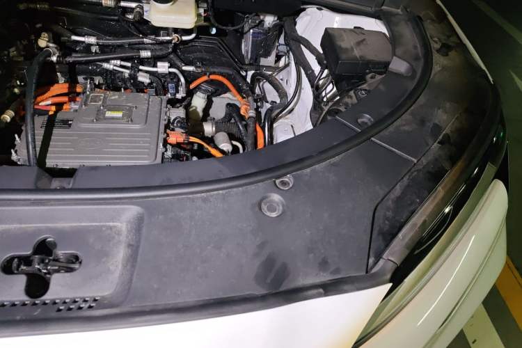 Used BYD Song PLUS New Energy 2025 EV Intelligent Driving Edition 520km Luxury Model Engine Bay Left