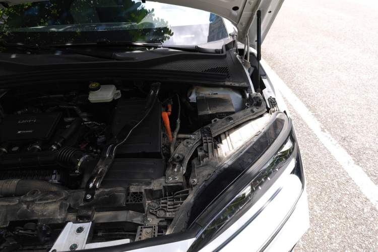 Used BYD Song PLUS New Energy 2025 DM-i 112KM Prestige Model Engine Bay Left