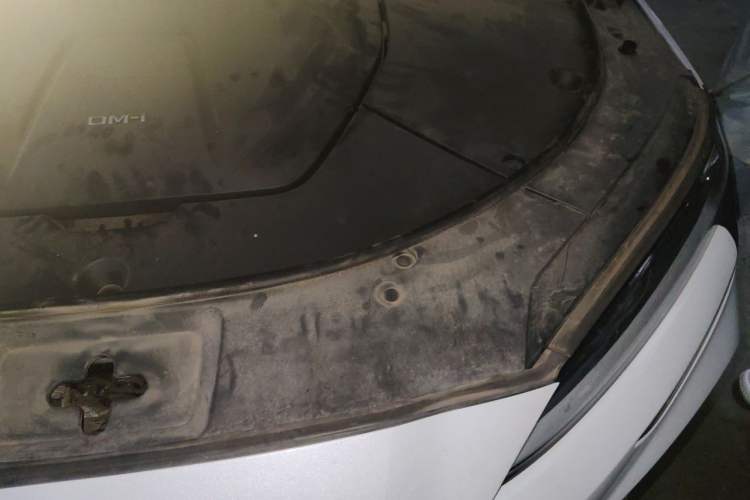 Used BYD Song PLUS New Energy 2025 DM-i 112KM Prestige Model Engine Bay Left