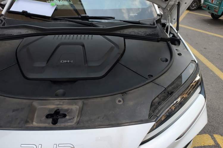 Used BYD Song PLUS New Energy 2025 DM-i 112KM Prestige Model Engine Bay Left