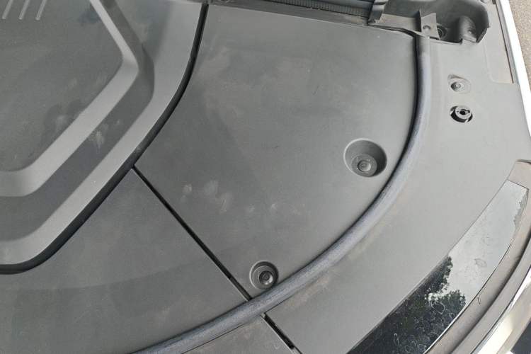 Used BYD Song PLUS New Energy 2025 DM-i 112KM Prestige Model Engine Bay Left